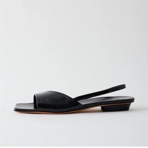 Avi Crinkle Patent Asymmetric Flat